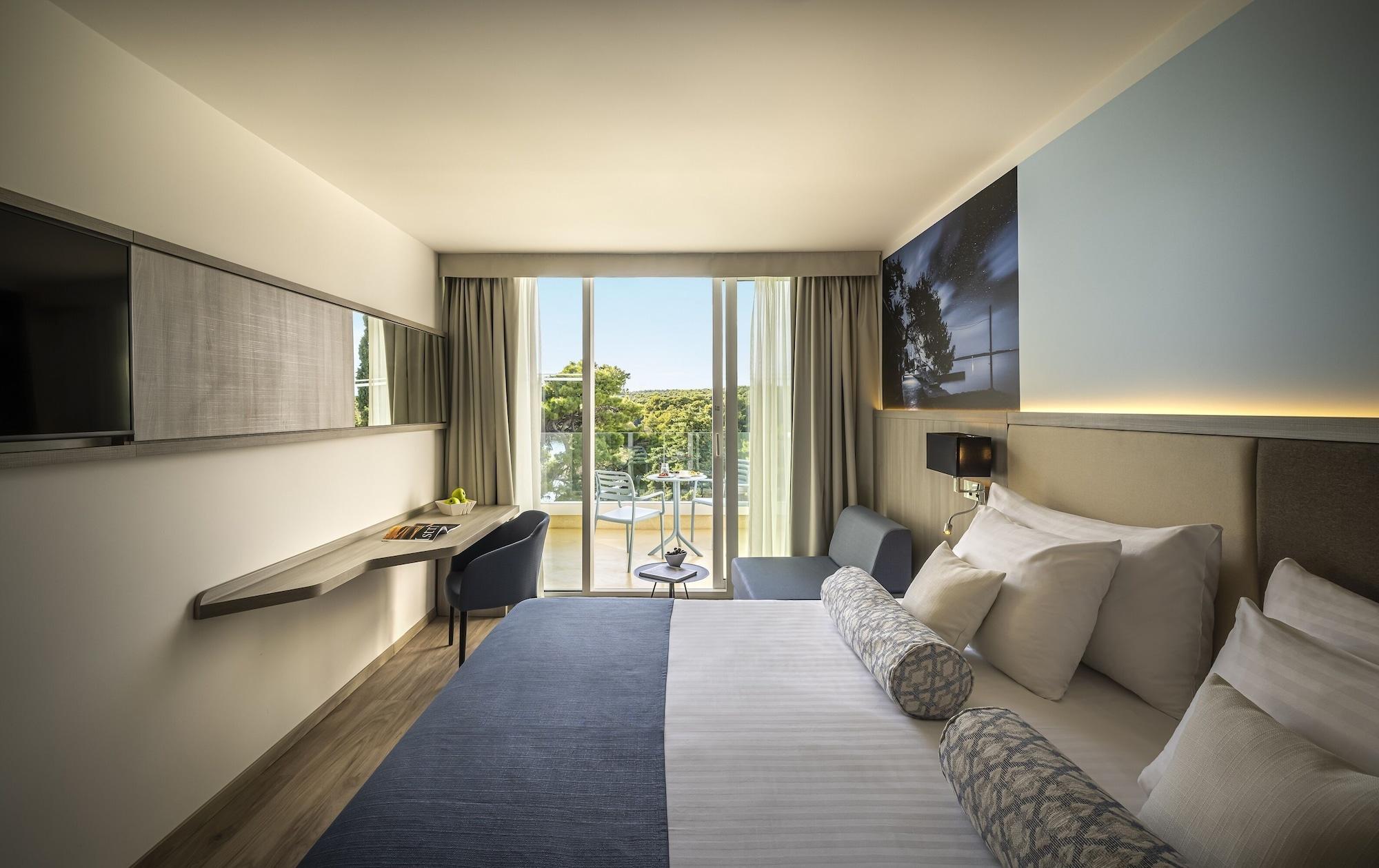 Valamar Carolina Hotel & Villas Kampor Ngoại thất bức ảnh